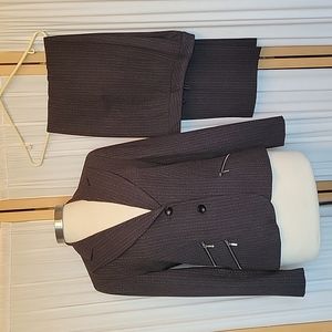 Beautiful "Signature" by Larry Levine Wool Blend Pants Suit - EUC Size 6